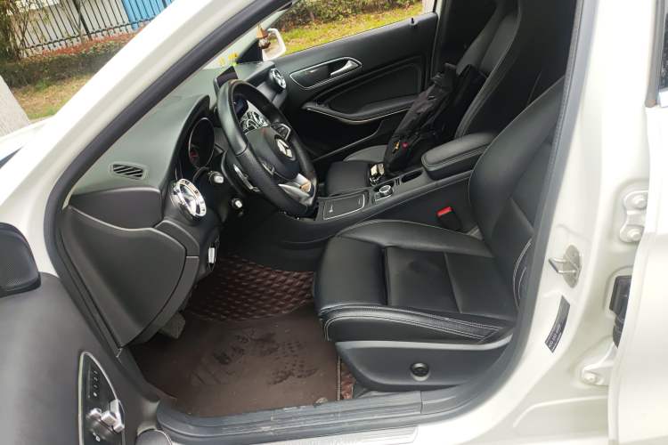 Used Mercedes-Benz GLA 2019 GLA 200 Dynamic Edition Left Front Seat