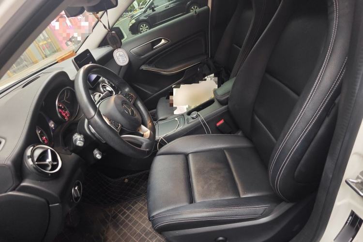 Used Mercedes-Benz GLA 2019 GLA 200 Fashion Model Left Front Seat