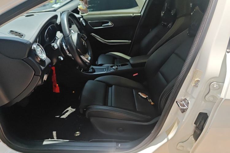 Used Mercedes-Benz GLA 2019 GLA 200 Fashion Model Left Front Seat