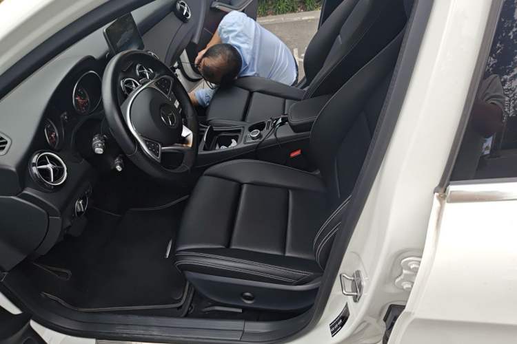 Used Mercedes-Benz GLA 2019 GLA 200 Dynamic Edition Left Front Seat