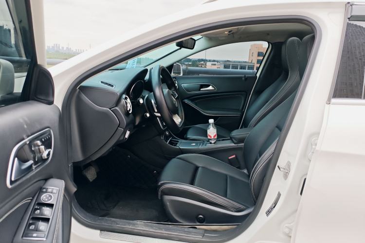Used Mercedes-Benz GLA 2019 GLA 200 Fashion Model Left Front Seat