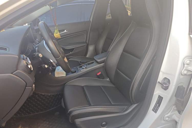 Used Mercedes-Benz GLA 2019 GLA 200 Dynamic Edition Left Front Seat
