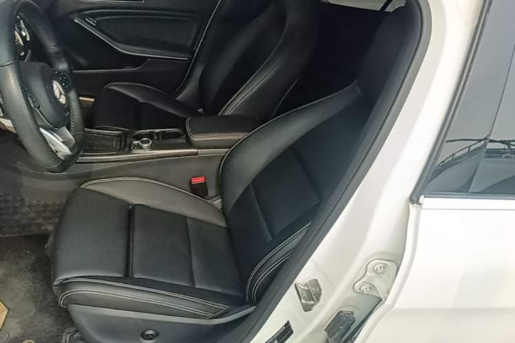 Used Mercedes-Benz GLA 2019 GLA 200 Dynamic Edition Left Front Seat