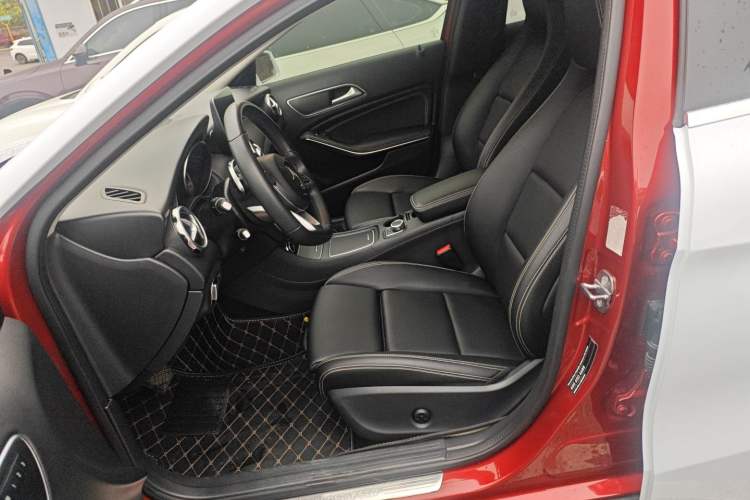 Used Mercedes-Benz GLA 2019 GLA 200 Dynamic Edition Left Front Seat