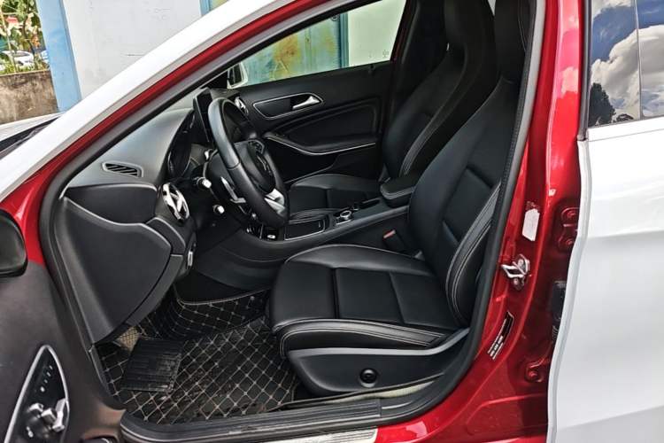 Used Mercedes-Benz GLA 2019 GLA 200 Dynamic Edition Left Front Seat