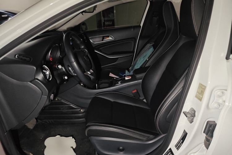 Used Mercedes-Benz GLA 2019 GLA 200 Dynamic Edition Left Front Seat