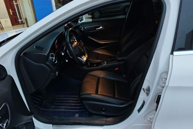 Used Mercedes-Benz GLA 2019 GLA 200 Dynamic Edition Left Front Seat