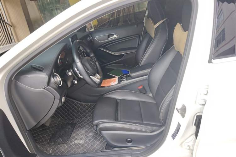 Used Mercedes-Benz GLA 2019 GLA 200 Fashion Model Left Front Seat