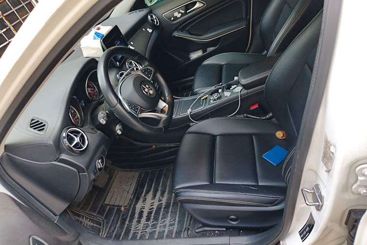 Used Mercedes-Benz GLA 2019 GLA 200 Fashion Model Left Front Seat