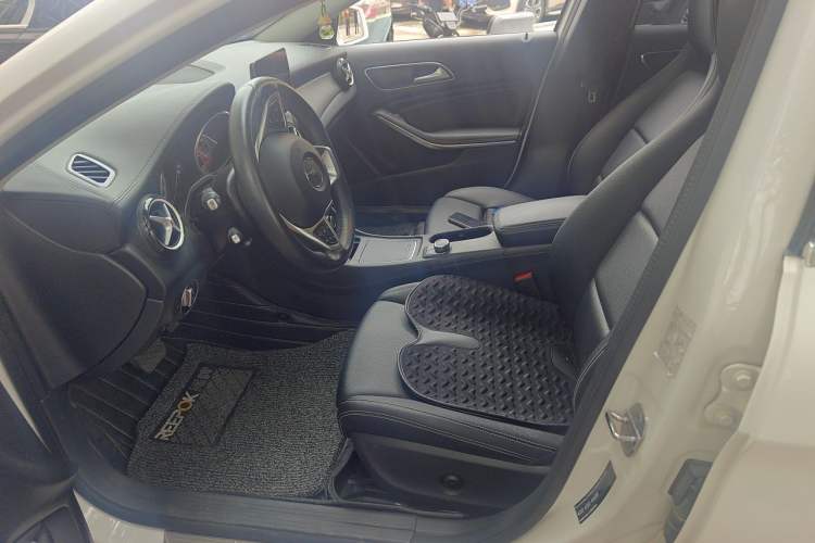 Used Mercedes-Benz GLA 2019 GLA 200 Fashion Model Left Front Seat