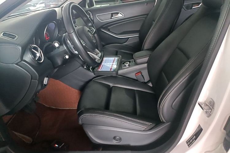 Used Mercedes-Benz GLA 2019 GLA 200 Fashion Model Left Front Seat