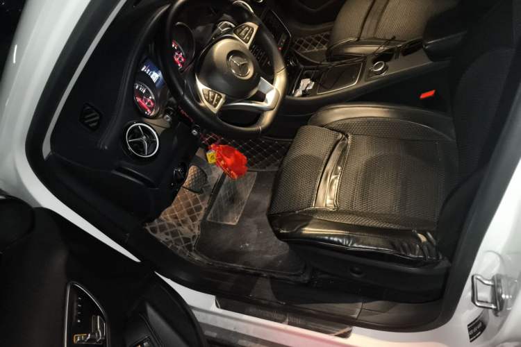 Used Mercedes-Benz GLA 2019 GLA 200 Fashion Model Left Front Seat