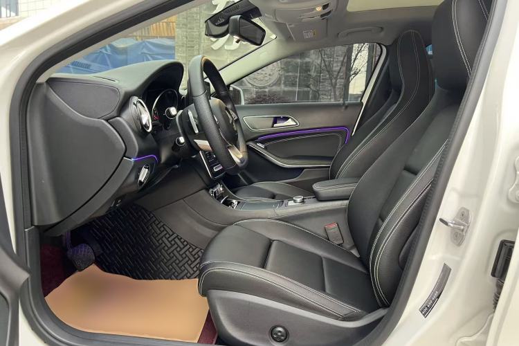 Used Mercedes-Benz GLA 2019 GLA 200 Fashion Model Left Front Seat