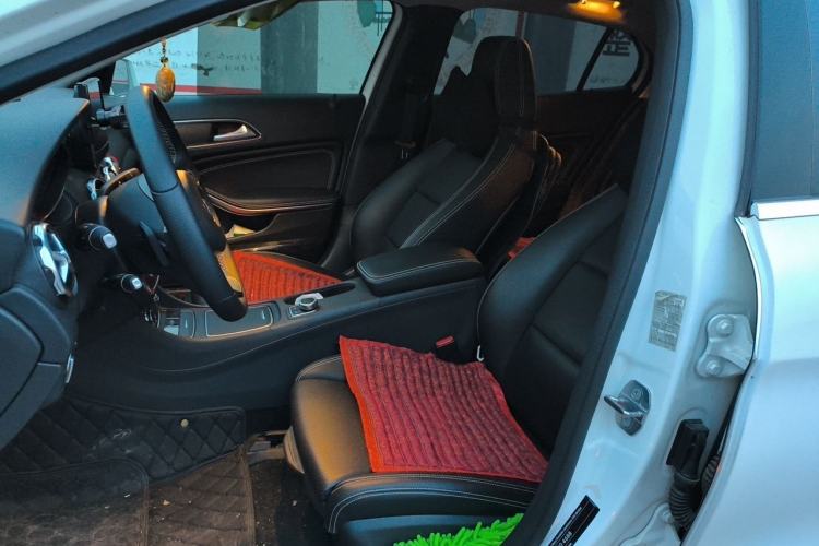 Used Mercedes-Benz GLA 2019 GLA 200 Dynamic Edition Left Front Seat