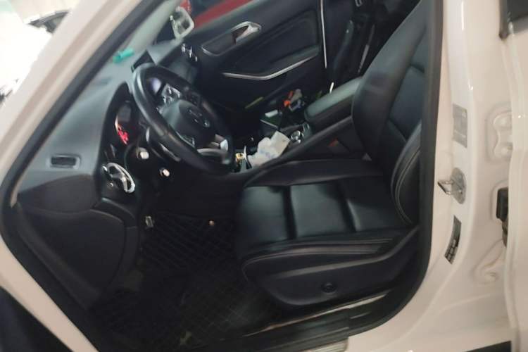 Used Mercedes-Benz GLA 2019 GLA 200 Fashion Model Left Front Seat