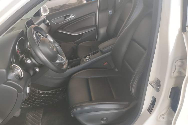 Used Mercedes-Benz GLA 2019 GLA 200 Dynamic Edition Left Front Seat