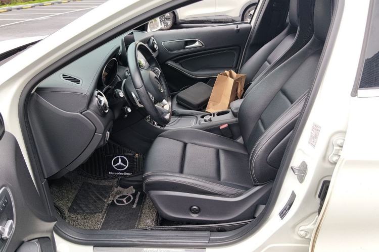 Used Mercedes-Benz GLA 2019 GLA 200 Fashion Model Left Front Seat