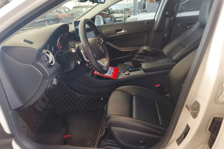 Used Mercedes-Benz GLA 2019 GLA 200 Dynamic Edition Left Front Seat