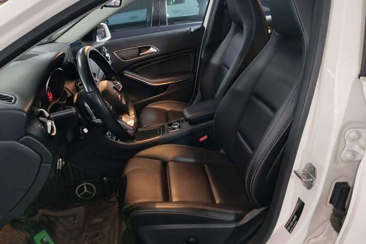Used Mercedes-Benz GLA 2019 GLA 200 Dynamic Edition Left Front Seat