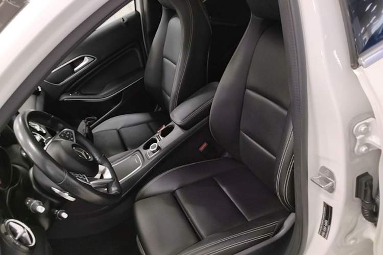 Used Mercedes-Benz GLA 2019 GLA 200 Fashion Model Left Front Seat