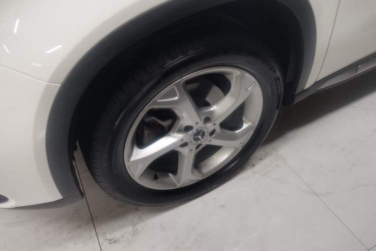 Used Mercedes-Benz GLA 2019 GLA 200 Dynamic Edition Left Front Wheel Hub