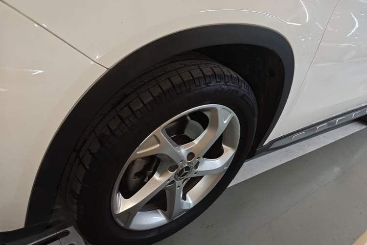 Used Mercedes-Benz GLA 2019 GLA 200 Dynamic Edition Left Front Wheel Hub