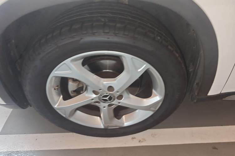 Used Mercedes-Benz GLA 2019 GLA 200 Dynamic Edition Left Front Wheel Hub
