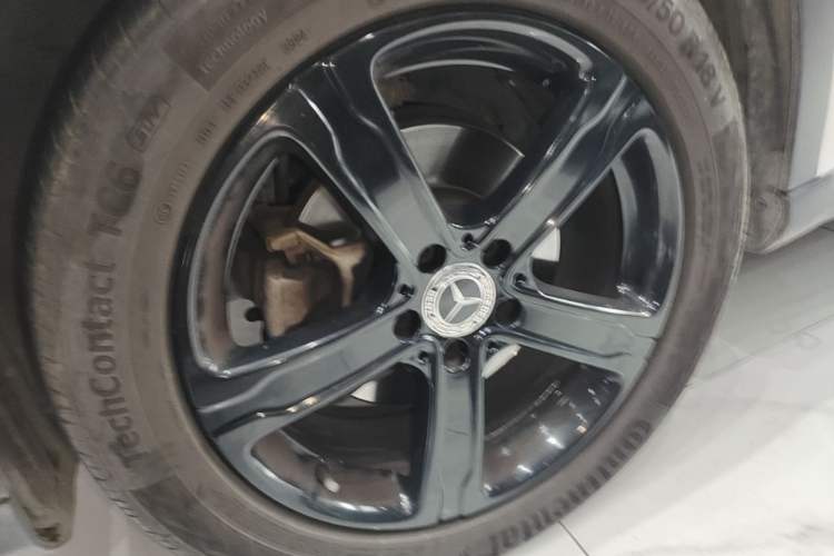 Used Mercedes-Benz GLA 2019 GLA 200 Fashion Model Left Front Wheel Hub