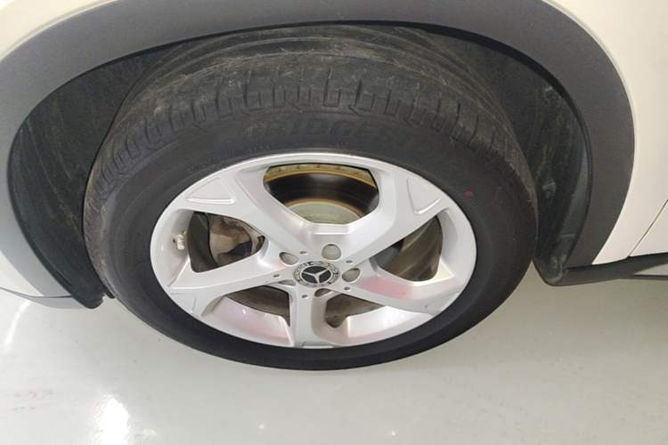 Used Mercedes-Benz GLA 2019 GLA 200 Dynamic Edition Left Front Wheel Hub