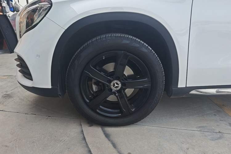 Used Mercedes-Benz GLA 2019 GLA 200 Fashion Model Left Front Wheel Hub