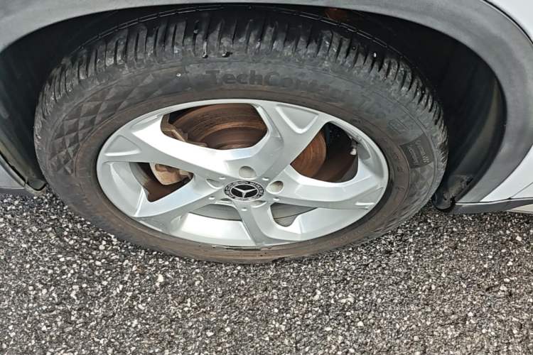 Used Mercedes-Benz GLA 2019 GLA 200 Dynamic Edition Left Front Wheel Hub