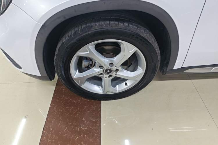 Used Mercedes-Benz GLA 2019 GLA 200 Dynamic Edition Left Front Wheel Hub