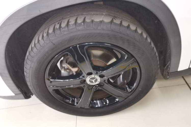 Used Mercedes-Benz GLA 2019 GLA 200 Fashion Model Left Front Wheel Hub