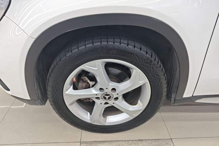 Used Mercedes-Benz GLA 2019 GLA 200 Dynamic Edition Left Front Wheel Hub