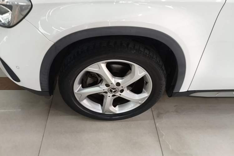 Used Mercedes-Benz GLA 2019 GLA 200 Dynamic Edition Left Front Wheel Hub