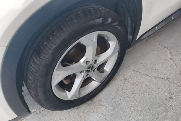 Used Mercedes-Benz GLA 2019 GLA 200 Dynamic Edition Left Front Wheel Hub