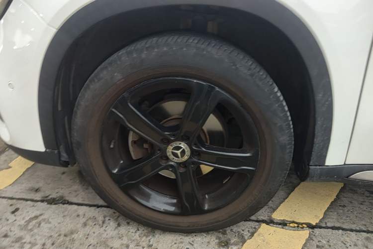 Used Mercedes-Benz GLA 2019 GLA 200 Fashion Model Left Front Wheel Hub
