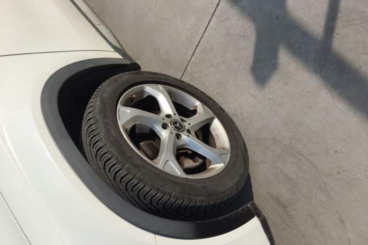 Used Mercedes-Benz GLA 2019 GLA 200 Dynamic Edition Left Front Wheel Hub