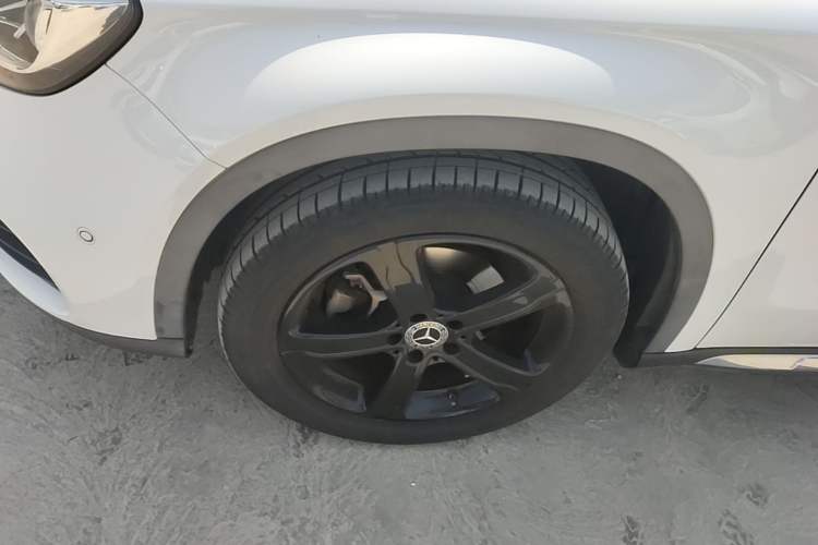 Used Mercedes-Benz GLA 2019 GLA 200 Fashion Model Left Front Wheel Hub