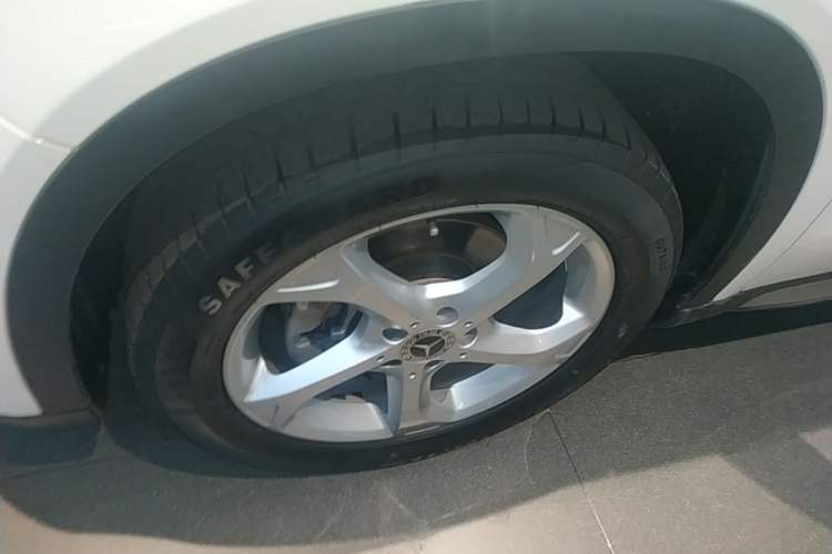 Used Mercedes-Benz GLA 2019 GLA 200 Dynamic Edition Left Front Wheel Hub