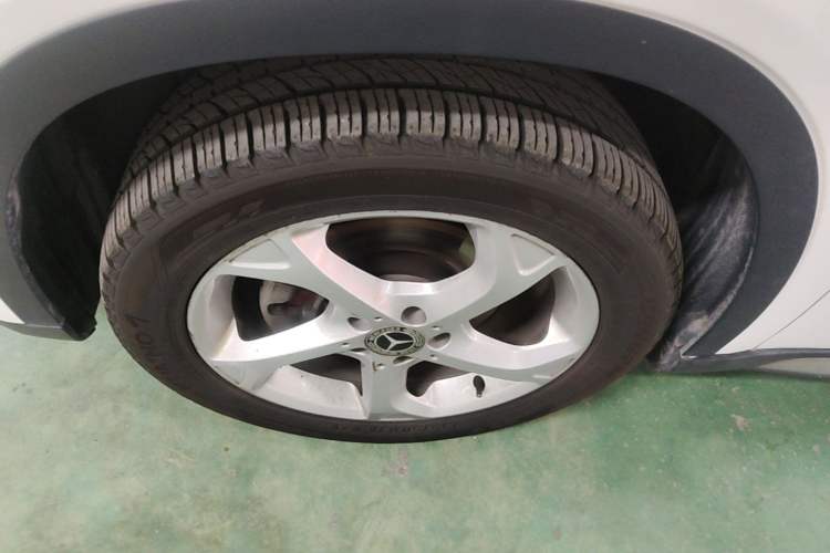 Used Mercedes-Benz GLA 2019 GLA 200 Dynamic Edition Left Front Wheel Hub