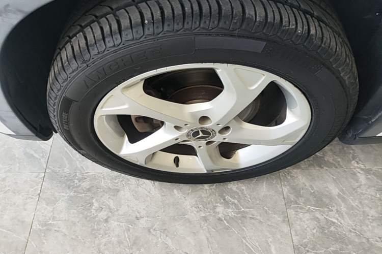 Used Mercedes-Benz GLA 2019 GLA 200 Dynamic Edition Left Front Wheel Hub