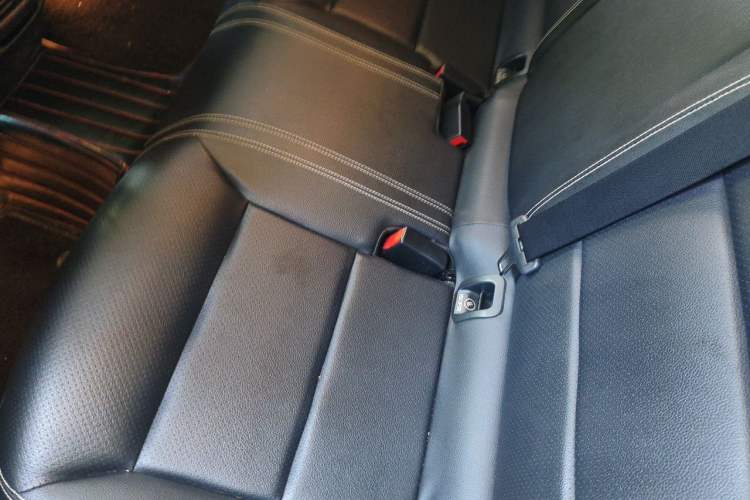 Used Mercedes-Benz GLA 2019 GLA 200 Fashion Model Left Rear Seat