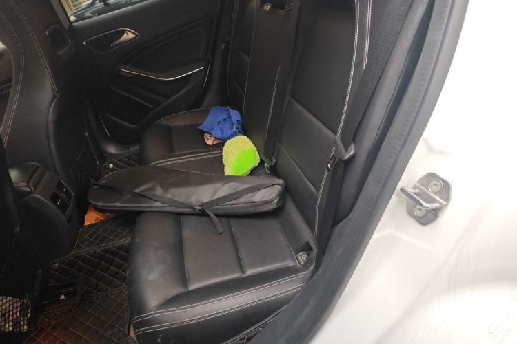 Used Mercedes-Benz GLA 2019 GLA 200 Fashion Model Left Rear Seat