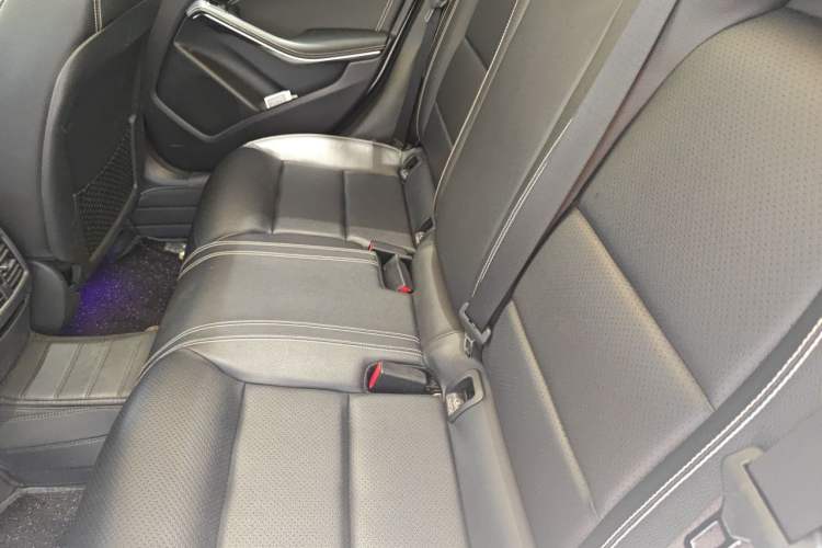 Used Mercedes-Benz GLA 2019 GLA 200 Fashion Model Left Rear Seat