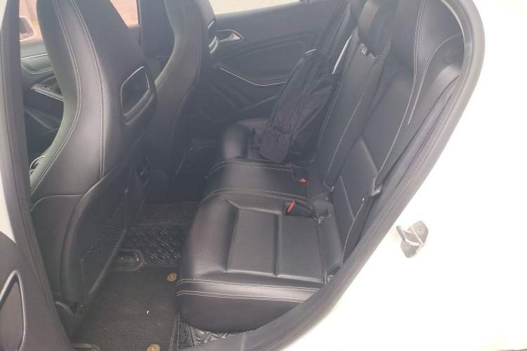 Used Mercedes-Benz GLA 2019 GLA 200 Fashion Model Left Rear Seat