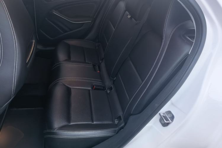 Used Mercedes-Benz GLA 2019 GLA 200 Fashion Model Left Rear Seat
