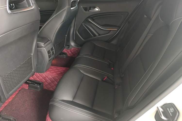 Used Mercedes-Benz GLA 2019 GLA 260 4MATIC Sport Edition Left Rear Seat