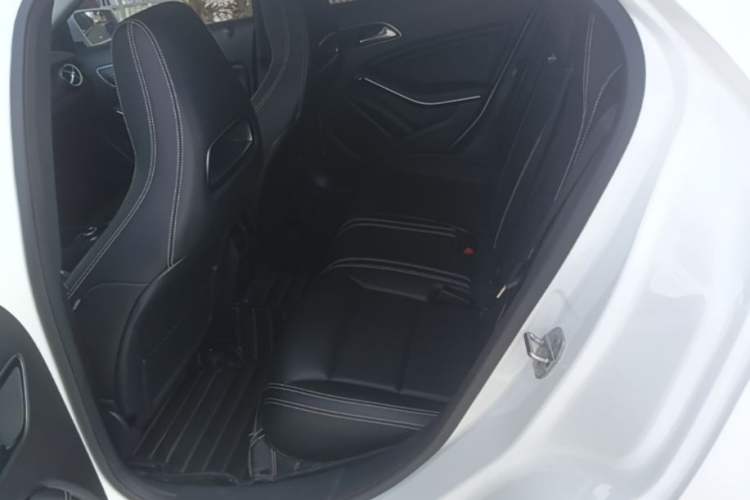 Used Mercedes-Benz GLA 2019 GLA 200 Fashion Model Left Rear Seat