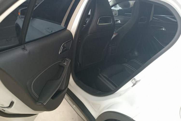 Used Mercedes-Benz GLA 2019 GLA 200 Dynamic Edition Left Rear Seat